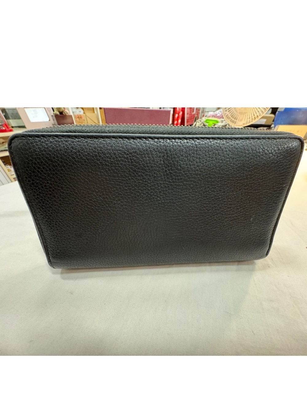 Gucci Black Leather Zip-Around Wallet with Green and Red Stripe Logo - Picture 3 of 9